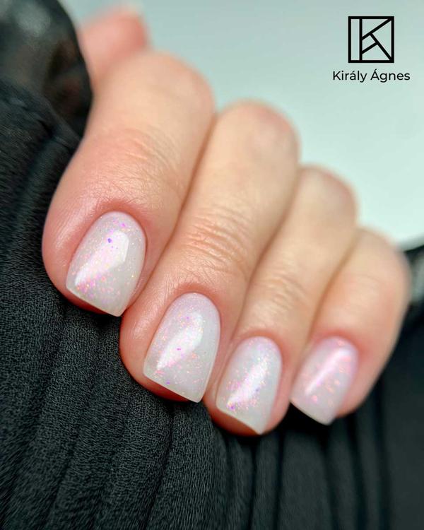Kozsda Ágnes – műköröm töltés, nail art